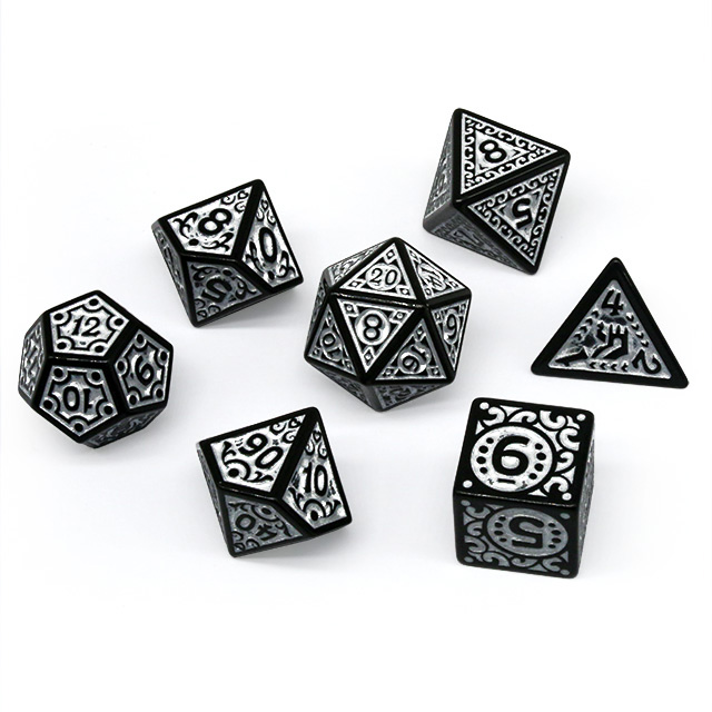 ชุดลูกเต๋าทรงหลายเหลี่ยมแกะสลั - Board Game Vintage บทวิจารณ์และราคา